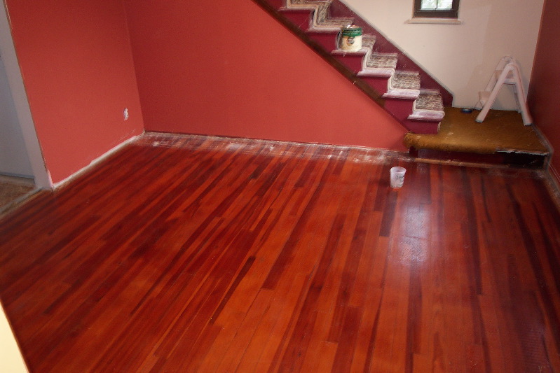 Dining room floor looks just as good.